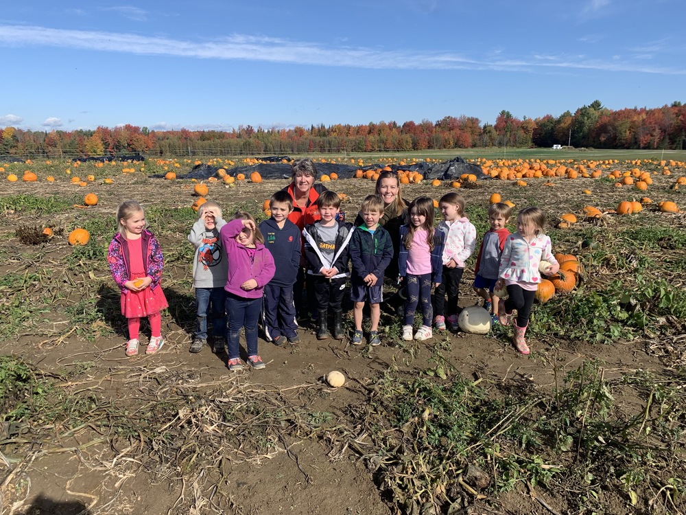 MtVES Pre-K visits the Pumpkin Patch